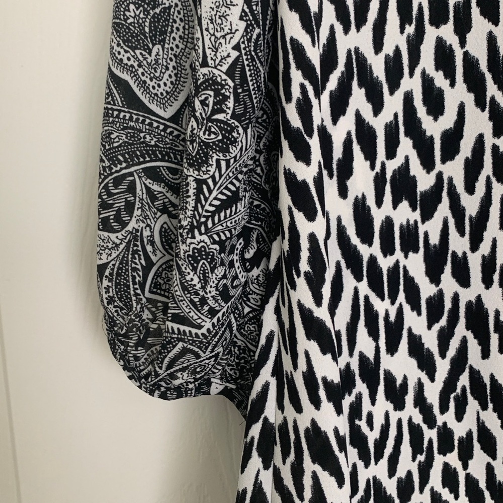 Notations Blouse - Picture 7 of 8